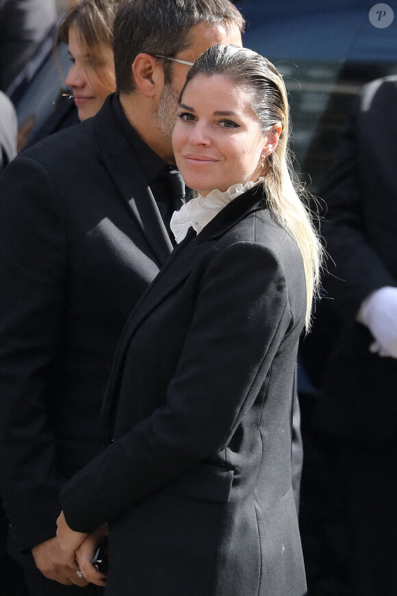 Sophie Tapie lors de la messe funéraire en hommage à Bernard Tapie en l'église Saint-Germain-des-Prés à Pari, le 6 octobre 2021