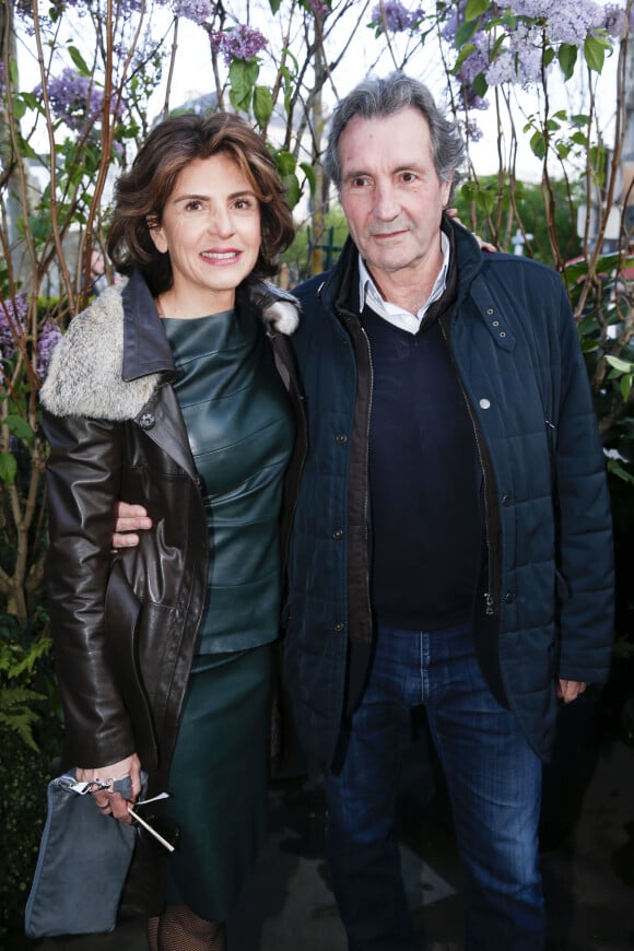 Le couple de journaliste a choisi un cadre naturel pour se ressourcer.
Anne Nivat et son mari Jean-Jacques Bourdin - Prix de la Closerie des Lilas 2016 à Paris, le 12 avril 2016. © Olivier Borde/Bestimage