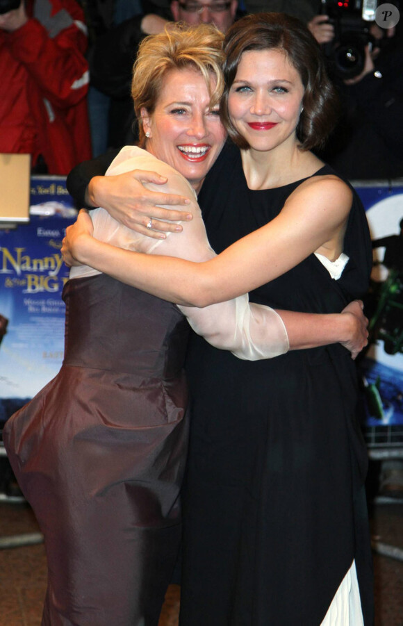 Emma Thompson et Maggie Gyllenhaal lors de la première à Londres le 24 mars de Nanny McPhee et le big bang