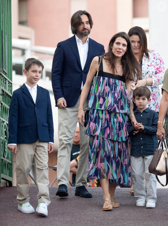 Charlotte Casiraghi, Dimitri Rassam, Raphael Elmaleh et Balthazar Rassam lors du traditionnel pique-nique de Monaco le 9 septembre 2023 à Monaco. Photo par Pierre Villard/Pool/ABACAPRESS.COM