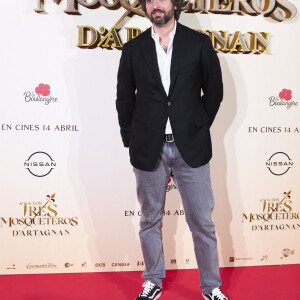 La rentrée s'annonce chargée pour le producteur, avec le troisième volet des "Trois Mousquetaires" en préparation. 
Dimitri Rassam à la première du film "Les Trois Mousquetaires : D'Artagnan" à Madrid. Le 12 avril 2023 © Jack Abuin / Zuma Press / Bestimage 