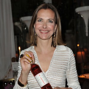 Carole Bouquet - Présentation du vin Sangue d'Oro de Carole Bouquet lors d'un évènement Jaeger Lecoultre au restaurant Filippo La Mantia de l'hôtel Majestic à Rome.