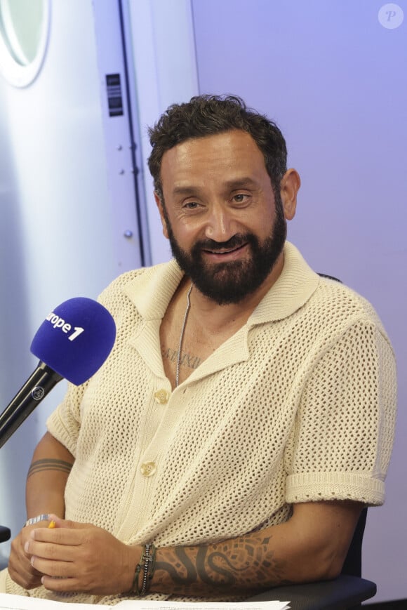 Exclusif - Cyril Hanouna sur le plateau de l'émission "On a marché sur la tête" dans les studios de Europe 1 à Paris le 20 juin 2024. © Jack Tribeca / Bestimage