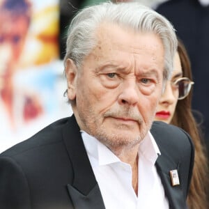 Alain Delon - Montée des marches du film "A Hidden Life" lors du 72ème Festival International du Film de Cannes, le 19 mai 2019. © Denis Guignebourg/Bestimage 