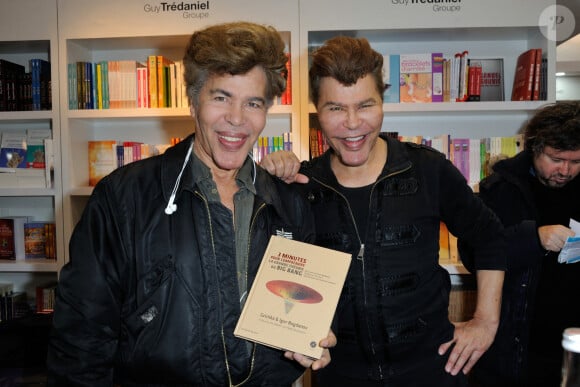 Igor et Grichka Bogdanoff présents au Salon Du Livre de Paris 2016 qui s'est tenu à la Porte de Versailles à Paris, France, le 20 mars 2016. Photo par Alban Wyters/ABACAPRESS.COM