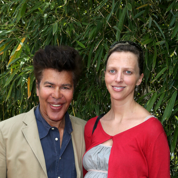 Igor a aussi été en couple avec Amélie de Bourbon Parme avec qui il aura deux enfants...Igor Bogdanoff ( Bogdanov) ( Bogdanov) et sa femme Amélie de Bourbon Parme (enceinte) - People au village des Internationaux de France de tennis de Roland Garros à Paris, le 31 mai  2014. 