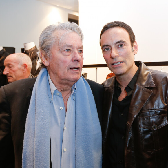 Exclusif  - Alain Delon et son fils Anthony Delon - Lancement de la marque de vêtements de cuir "Anthony Delon 1985" chez Montaigne Market à Paris. Le 7 mars 2017 © Philippe Doignon / Bestimage