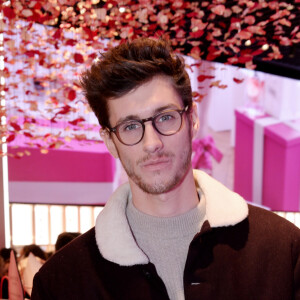 Exclusif - Jean-Baptiste Maunier - Inauguration de la boutique Lancôme 52 Champs-Elysées à Paris le 4 décembre 2019. © Rachid Bellak/Bestimage