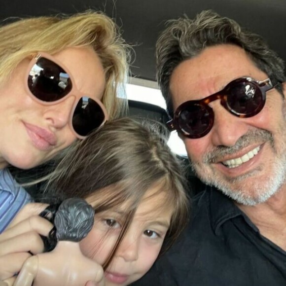 Adriana Karembeu réunie avec son ex Aram Ohanian et leur fille Nina.