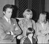 Puisque l'acteur était devenu le parrain de Romain, le fils du chanteur
Archives - Romain Sardou lors de son baptème en présence de ses parents Babette et Michel Sardou, de son parrain Alain Delon et de Mireille Darc en 1982