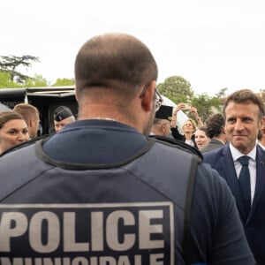 Le président de la République française, Emmanuel Macron visite la compagnie de Gendarmerie de Gaillac, dans le Tarn, France, le 9 juin 2022, pour un déplacement consacré à la sécurité du quotidien en zone Gendarmerie. Il sera accompagné du ministre de l'Intérieur. © Jacques Witt/Pool/Bestimage 