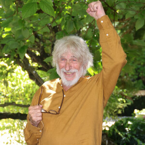 A 90 ans, Pierre Richard n'a pas perdu de son énergie et de son humour.
Pierre Richard - Photocall du film "Fêlés" lors de la 17ème édition du Festival du Film Francophone de Angoulême 