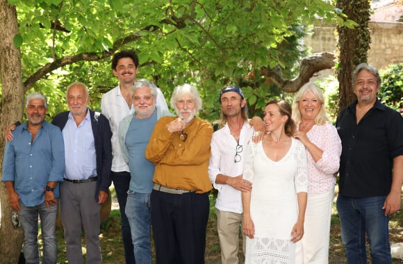 François Berléand, Charlotte De Turckheim, Pierre Richard et Christophe Duthuron, et l'équipe du film - Photocall du film "Fêlés" lors de la 17ème édition du Festival du Film Francophone de Angoulême (FFA). Le 28 août 2024