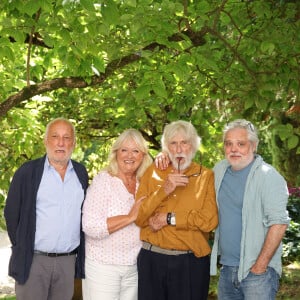 François Berléand, Charlotte De Turckheim, Pierre Richard et Christophe Duthuron - Photocall du film "Fêlés" lors de la 17ème édition du Festival du Film Francophone de Angoulême (FFA). Le 28 août 2024 © Coadic Guirec / Bestimage