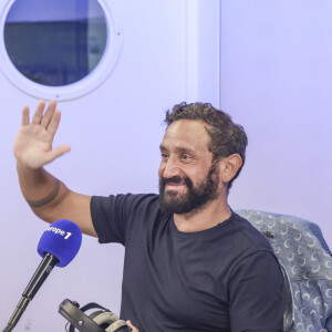 Et c'est Cyril Hanouna
Exclusif - Cyril Hanouna sur le plateau de l'émission "On marche sur la tête", diffusée en direct sur Europe 1. © Jack Tribeca / Bestimage