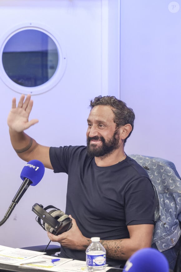 Et c'est Cyril Hanouna
Exclusif - Cyril Hanouna sur le plateau de l'émission "On marche sur la tête", diffusée en direct sur Europe 1. © Jack Tribeca / Bestimage