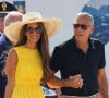 George et Amal Clooney viennent de faire une apparition remarquée ce vendredi
Venise, ITALIE - George Clooney et sa femme Amal arrivent à l'aéroport Marco Polo de Venise pour la 81e édition du Festival international du film de Venise.