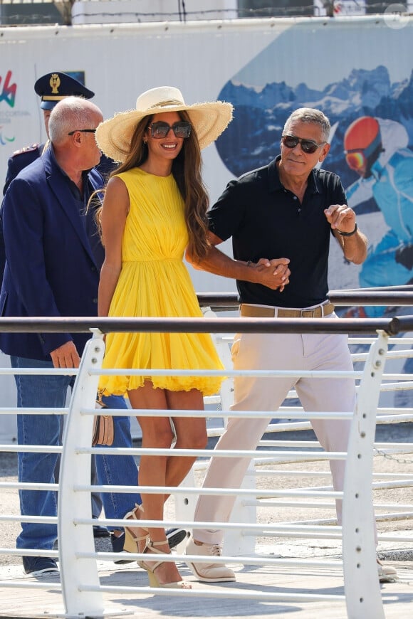 Venise, ITALIE - George Clooney et sa femme Amal arrivent à l'aéroport Marco Polo de Venise pour la 81e édition du Festival international du film de Venise.