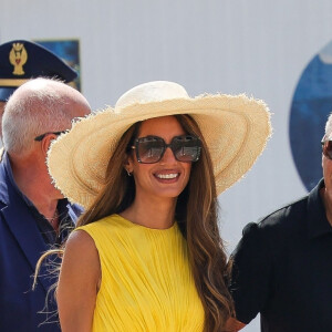 Venise, ITALIE - George Clooney et sa femme Amal arrivent à l'aéroport Marco Polo de Venise pour la 81e édition du Festival international du film de Venise.