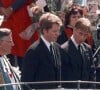 Charles Spencer, le prince William, duc de Cambridge, Le prince Harry, duc de Sussex, Le prince Charles, prince de Galles, le 6 septembre 1997 pour les obsèques de Lady Diana à Londres.