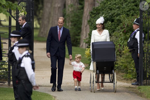 Le prince William, Catherine Kate Middleton, la duchesse de Cambridge, leur fils le prince George de Cambridge et leur fille la princesse Charlotte de Cambridge - Sorties après le baptême de la princesse Charlotte de Cambridge à l'église St. Mary Magdalene à Sandringham, le 5 juillet 2015. 