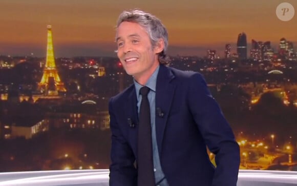 L'ancien présentateur du "Petit journal" de Canal+ a décidé de ne plus recevoir de politiques dans "Quotidien".
Yann Barthès sur le plateau de "Quotidien"