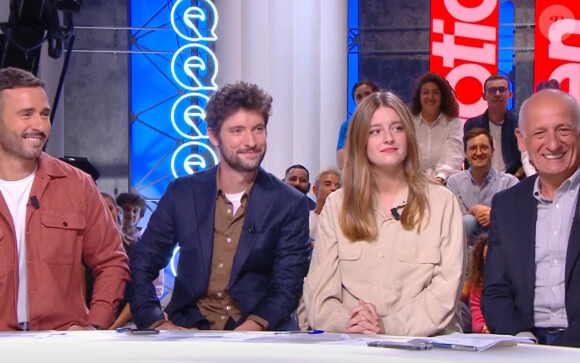 Yann Barthès a également répondu aux critiques concernant son refus de recevoir des membres du Rassemblement national dans "Quotidien".
Les chroniqueurs de "Quotidien"