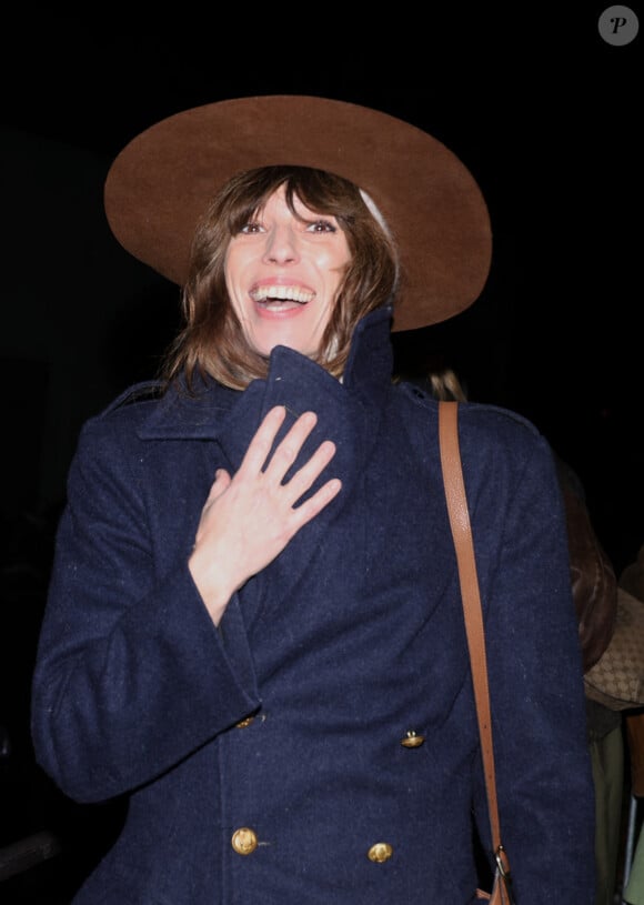 Lou Doillon - Arrivées des personnalités au défilé AMI collection homme automne/hiver 2024/2025 lors de la fashion week à Paris (PFW) le 18 janvier 2024. © Denis Guignebourg / Bestimage 