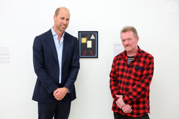 Le prince William, prince de Galles, visite la galerie Saatchi sur King's Road dans le quartier de Chelsea, à Londres, Royaume Uni, le 5 septembre 2024, pour découvrir « Homelessness: Reframed », une exposition révolutionnaire qui donne vie aux complexités du sans-abrisme. © Chris Jackson/WPA-Pool/Bestimage 