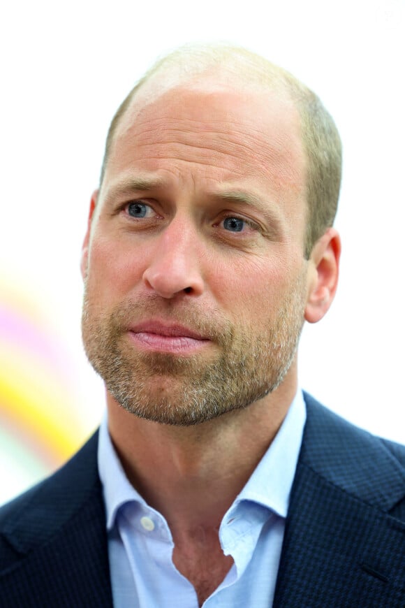 Le prince William, prince de Galles, visite la galerie Saatchi sur King's Road dans le quartier de Chelsea, à Londres, Royaume Uni, le 5 septembre 2024, pour découvrir « Homelessness: Reframed », une exposition révolutionnaire qui donne vie aux complexités du sans-abrisme. © Chris Jackson/WPA-Pool/Bestimage 