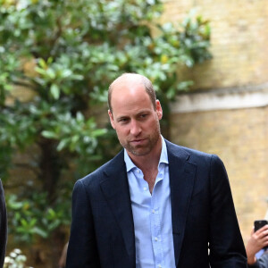 Le prince William, prince de Galles, visite la galerie Saatchi sur King's Road dans le quartier de Chelsea, à Londres, Royaume Uni, le 5 septembre 2024, pour découvrir « Homelessness: Reframed », une exposition révolutionnaire qui donne vie aux complexités du sans-abrisme. © Justin Goff/GoffPhotos/Bestimage 