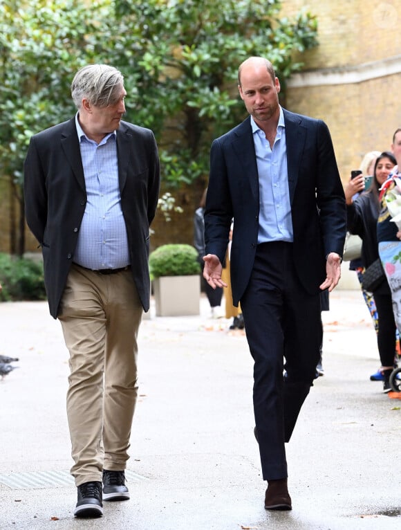 Le prince William, prince de Galles, visite la galerie Saatchi sur King's Road dans le quartier de Chelsea, à Londres, Royaume Uni, le 5 septembre 2024, pour découvrir « Homelessness: Reframed », une exposition révolutionnaire qui donne vie aux complexités du sans-abrisme. © Justin Goff/GoffPhotos/Bestimage 