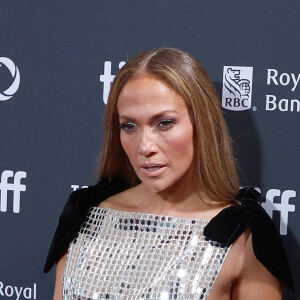 La maman de Max et Emme venait pour le film qu'elle a produit, "Unstoppable", par l'intermédiaire de sa société de production Artists Equity sur lequel ils ont travaillé ensemble
Jennifer Lopez au Toronto International Film Festival pour l'avant-première du film Instoppable (Credit Image: © Picjer/imageSPACE via ZUMA Press Wire)