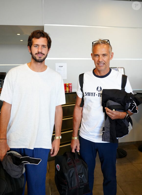 Devant les photographes, père et fils, heureux d'être présents, se sont affichés très complices.
Exclusif - Paul Belmondo, Victor Belmondo lors du marathon Karting Jules Bianchi (jour 1) au circuit Paul Ricard au Castellet, France, le 6 septembre 2024. © Anne-Sophie Guebey via Bestimage