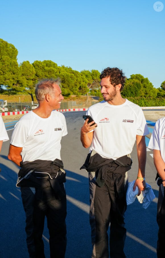 Du beau monde en somme ! Et visiblement, la bonne humeur était au rendez-vous.
Exclusif - Paul Belmondo, Victor Belmondo lors du marathon Karting Jules Bianchi (jour 1) au circuit Paul Ricard au Castellet, France, le 6 septembre 2024. © Anne-Sophie Guebey via Bestimage