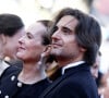 Il y a quelques hommes qui ont marqué la vie de Carole Bouquet. Mais pas seulement, car certains ont aussi laissé une réelle empreinte dans la vie de ses fils, notamment Dimitri Rassam, l'aîné.
Dimitri Rassam et sa mère Carole Bouquet - Montée des marches du film " Megalopolis " lors du 77ème Festival International du Film de Cannes, au Palais des Festivals à Cannes. © Jacovides-Moreau / Bestimage