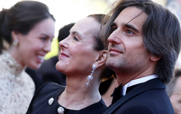 Dimitri Rassam et sa mère Carole Bouquet - Montée des marches du film " Megalopolis " lors du 77ème Festival International du Film de Cannes, au Palais des Festivals à Cannes. Le 16 mai 2024 © Jacovides-Moreau / Bestimage