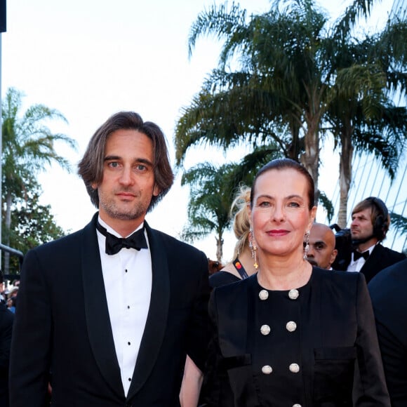 Dimitri Rassam et sa mère Carole Bouquet - Montée des marches du film " Megalopolis " lors du 77ème Festival International du Film de Cannes, au Palais des Festivals à Cannes. Le 16 mai 2024 © Jacovides-Moreau / Bestimage