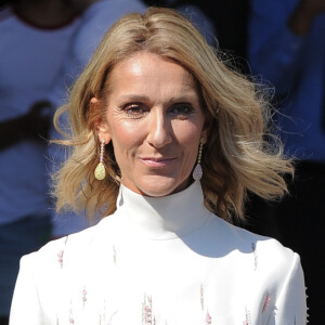 En chantant la magnifique bande originale de "Titanic", Céline Dion avait reçu un Oscar en 1998.
Céline Dion à la sortie de l'hôtel de Crillon à Paris pendant la fashion week Haute Couture automne-hiver Valentino à Paris.