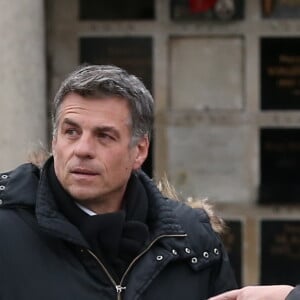 Michèle Bernier et Bruno Gaccio - Sortie des obsèques de François Cavanna au Père Lachaise à Paris. Le 6 février