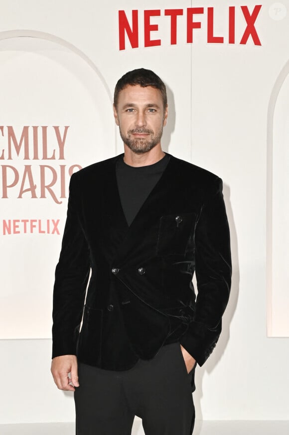 Raoul Bova - Première de la quatrième saison de la série '"Emily In Paris" à Rome le 10 septembre 2024.