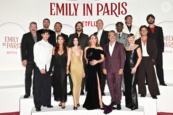 Flavio Furno, Raoul Bova, William Abadie, Lucas Bravo, Bruno Gouery, Samuel Arnold, Arnaud Binard, Kevin Dias, Eugenio Franceschini, Paul Forman, Ashley Park, Lily Collins, Philippine Leroy-Beaulieu, guest , Camille Razat - Première de la quatrième saison de la série '"Emily In Paris" à Rome le 10 septembre 2024.