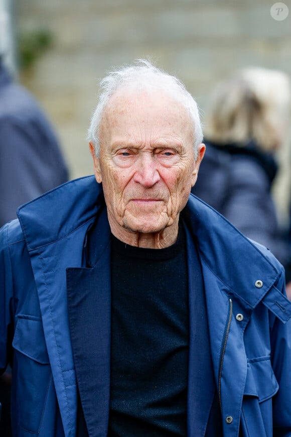 Jérôme Seydoux - Obsèques de l'avocat pénaliste, ancien ministre, grand officier de la Légion d'honneur, Georges Kiejman au cimetière du Montparnasse dans le 14ème arrondissement de Paris, France, le 12 mai 2023. © Cyril Moreau/Bestimage