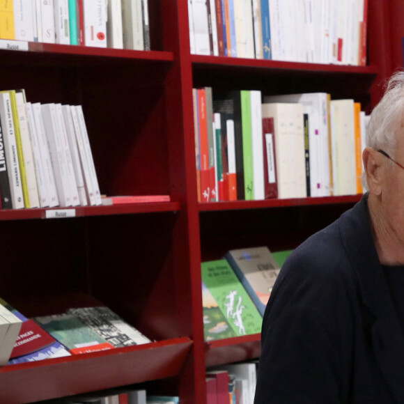 Exclusif - Jérôme Seydoux (Président de Pathé) - Thierry Frémaux dédicace son livre sur Bertrand Tavernier "Si nous avions su que nous l'aimions tant, nous l'aurions aimé davantage" à la librairie "L'écume des pages" à Paris le 3 octobre 2022. © Bertrand Rindorff/Bestimage