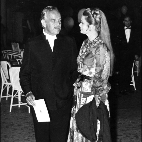 Le prince Rainier de Monaco et la princesse Grace au gala de la SPAM (photo d'archive non datée)