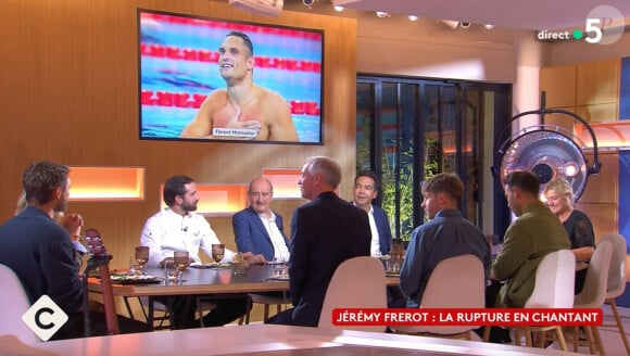 Jérémy Frérot mis à l'honneur sur le plateau de "C à vous".