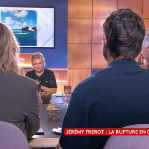 Jérémy Frérot mis à l'honneur sur le plateau de "C à vous".