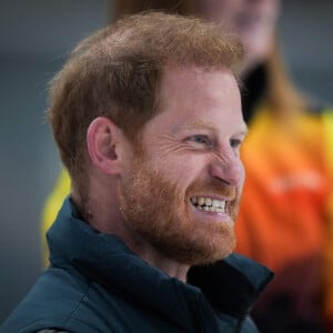 Installé en Californie avec sa famille...
Le prince Harry, duc de Sussex, réagit à son tir lors d'une tentative de curling en fauteuil roulant pendant un camp d'entraînement des Invictus Games, à Vancouver, BC, Canada. Photo par Darryl Dyck/CP/ABACAPRESS.COM