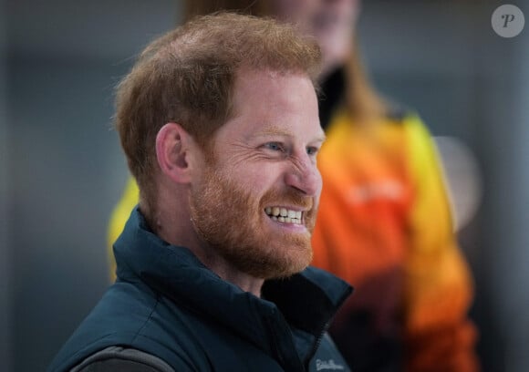 Installé en Californie avec sa famille...
Le prince Harry, duc de Sussex, réagit à son tir lors d'une tentative de curling en fauteuil roulant pendant un camp d'entraînement des Invictus Games, à Vancouver, BC, Canada. Photo par Darryl Dyck/CP/ABACAPRESS.COM