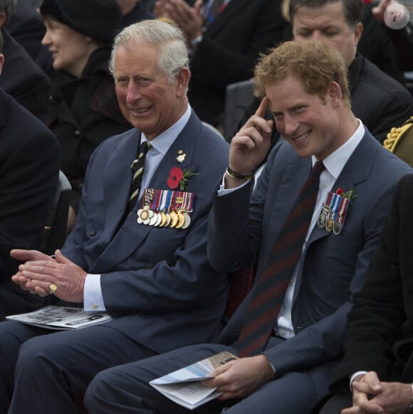 ...et les grands collèges de l'élite anglaise.
Le prince de Galles, accompagné du prince Harry, assiste aux cérémonies organisées en Turquie pour commémorer le centenaire de la campagne de Gallipoli et l'Anzac Day. Le Prince Harry et le Prince Charles assistent au service commémoratif néo-zélandais Chunuk Bar. Photo par Paul Edwards/The Sun/News Licensing/ABACAPRESS.COM